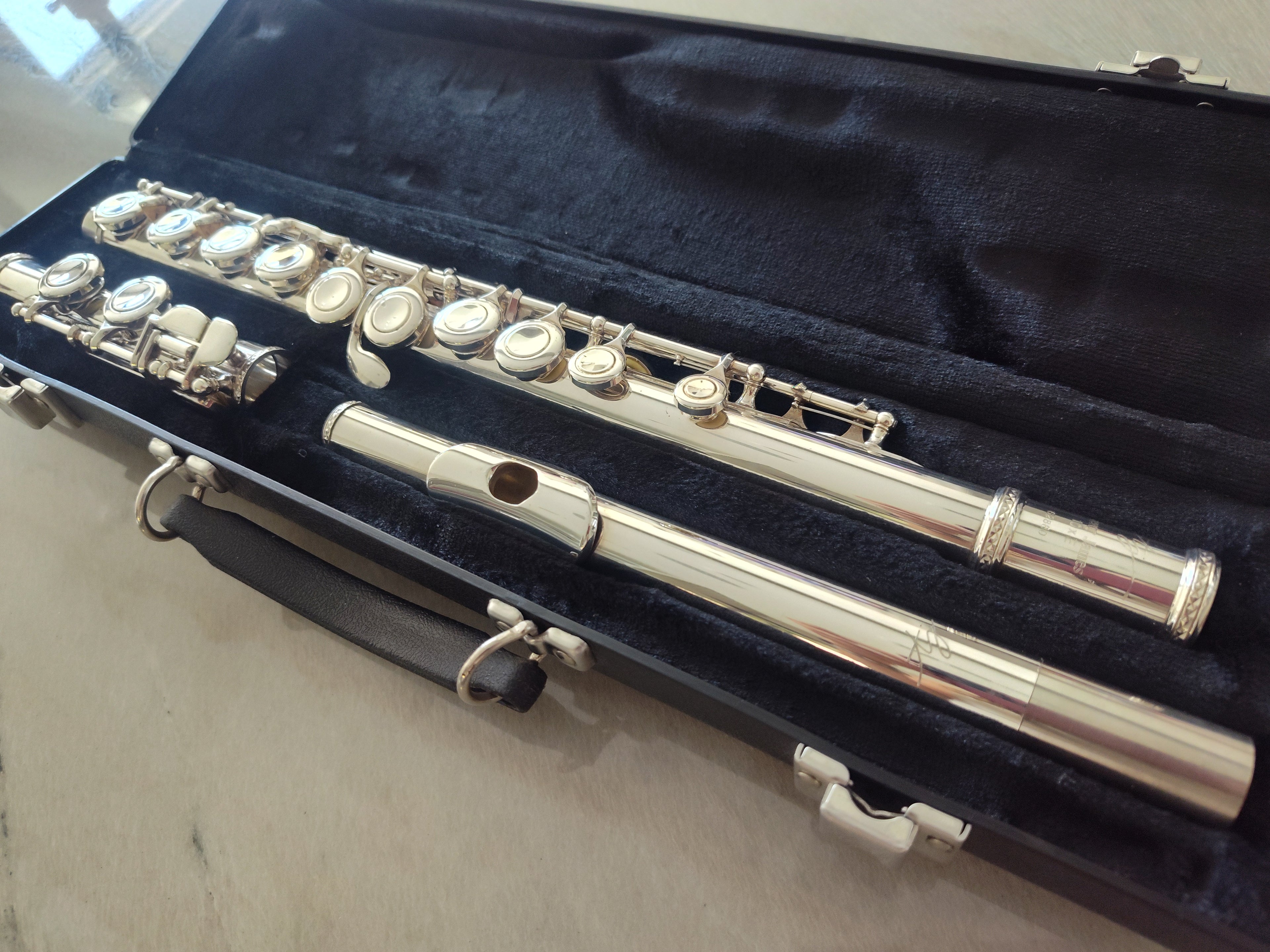 Trevor James 10XE Flute Closed Hole, Offset G, C foot VIDEO DEMO